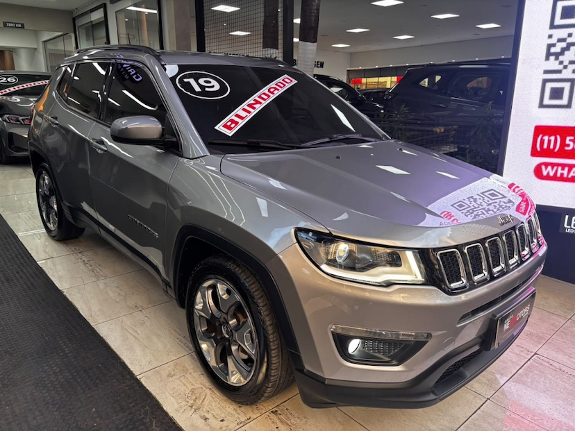 Foto do veículo JEEP COMPASS 2.0 16V FLEX LONGITUDE AUTOMÁTICO 2019 76.791 KM 117.777,00