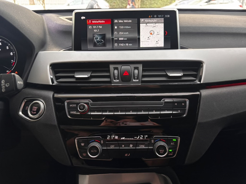 Foto do veículo BMW X1 2.0 16V TURBO ACTIVEFLEX SDRIVE20I 4P AUTOMÁTICO 2020 70.976 KM 138.777,00