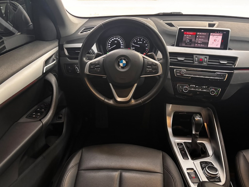 Foto do veículo BMW X1 2.0 16V TURBO ACTIVEFLEX SDRIVE20I 4P AUTOMÁTICO 2020 70.976 KM 138.777,00
