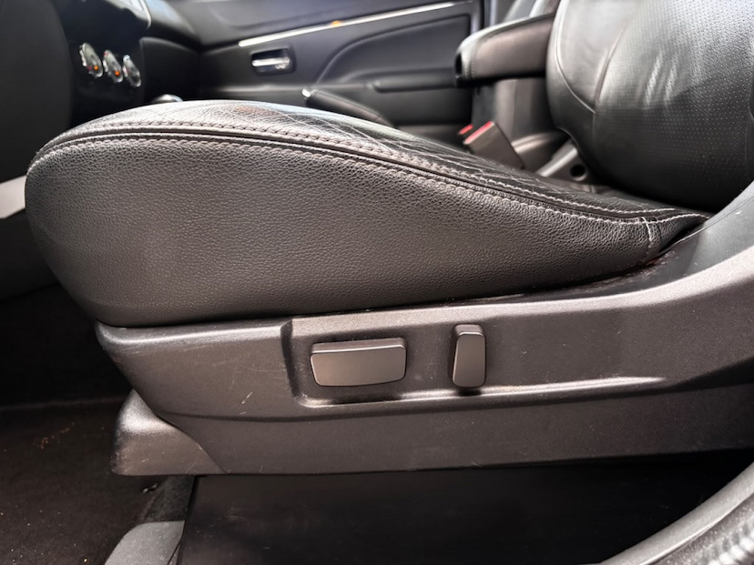 Foto do veículo MITSUBISHI ASX 2.0 AWD 16V FLEX 4P AUTOMÁTICO 2018 86.069 KM 93.777,00