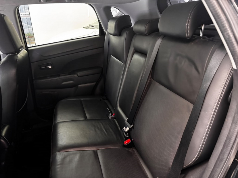Foto do veículo MITSUBISHI ASX 2.0 AWD 16V FLEX 4P AUTOMÁTICO 2018 86.069 KM 93.777,00