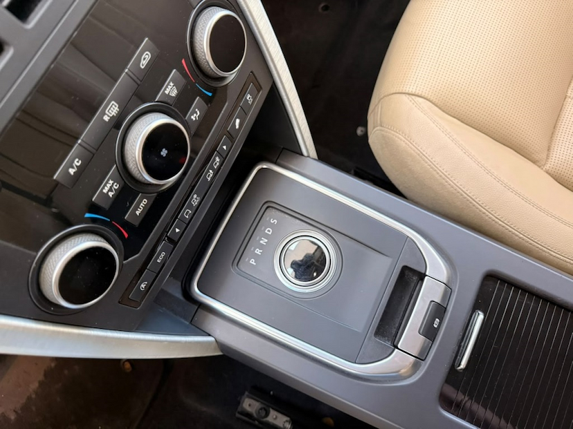 Foto do veículo LAND ROVER DISCOVERY SPORT 2.0 16V SI4 TURBO GASOLINA HSE 4P AUTOMÁTICO 2016 63.650 KM 102.777,00