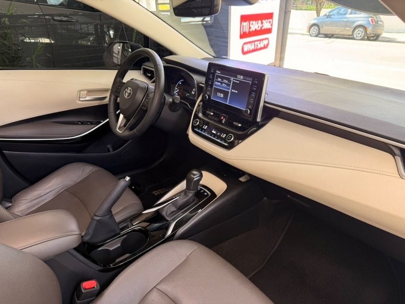 Foto do veículo TOYOTA COROLLA 1.8 VVT-I HYBRID FLEX ALTIS PREMIUM CVT 2023 52.988 KM 138.777,00