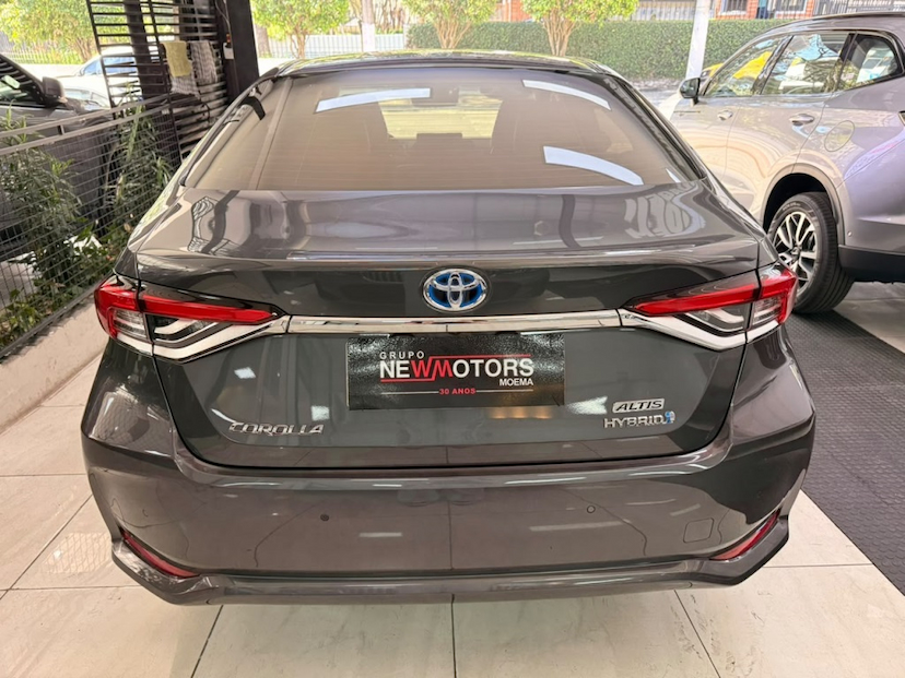 Foto do veículo TOYOTA COROLLA 1.8 VVT-I HYBRID FLEX ALTIS PREMIUM CVT 2023 52.988 KM 138.777,00
