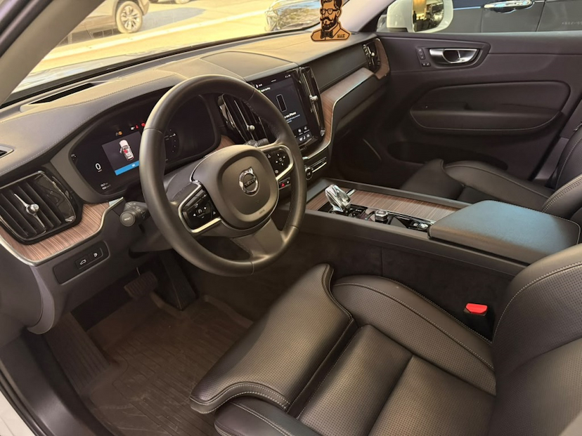 Foto do veículo VOLVO XC60 2.0 T8 RECHARGE ULTIMATE AWD GEARTRONIC 2023 47.918 KM 259.777,00