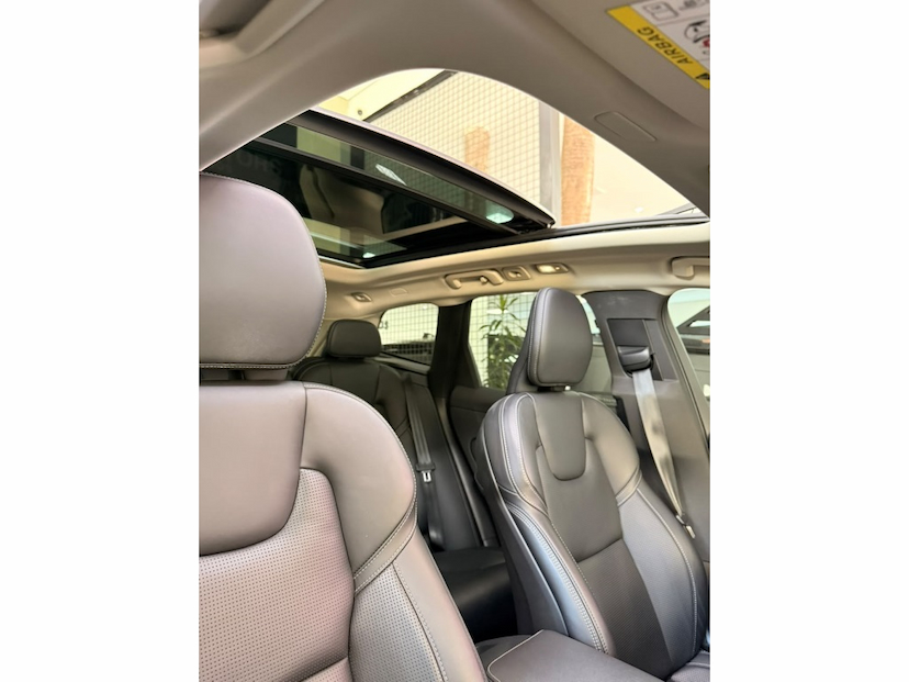 Foto do veículo VOLVO XC60 2.0 T8 RECHARGE ULTIMATE AWD GEARTRONIC 2023 47.918 KM 259.777,00