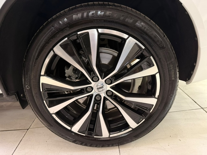 Foto do veículo VOLVO XC60 2.0 T8 RECHARGE ULTIMATE AWD GEARTRONIC 2023 47.918 KM 259.777,00