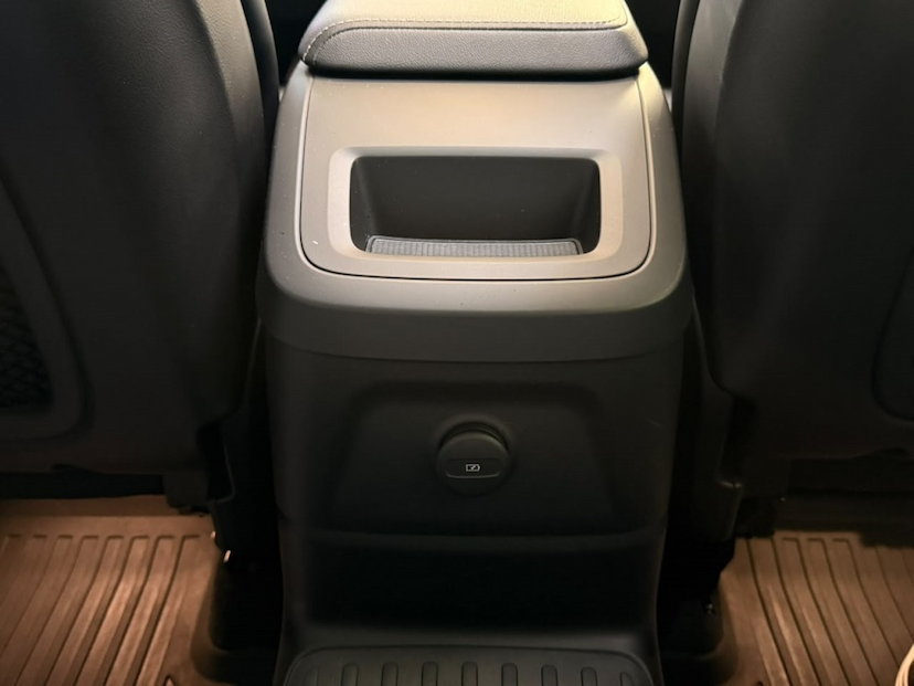 Foto do veículo VOLVO XC60 2.0 T8 RECHARGE ULTIMATE AWD GEARTRONIC 2023 47.918 KM 259.777,00