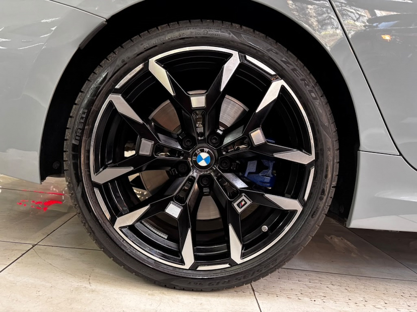 Foto do veículo BMW 320I 2.0 16V TURBO FLEX M SPORT AUTOMÁTICO 2025 5.346 KM 318.777,00