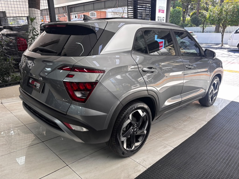 Foto do veículo HYUNDAI CRETA 2.0 FLEX ULTIMATE AUTOMÁTICO 2022 39.734 KM 133.777,00