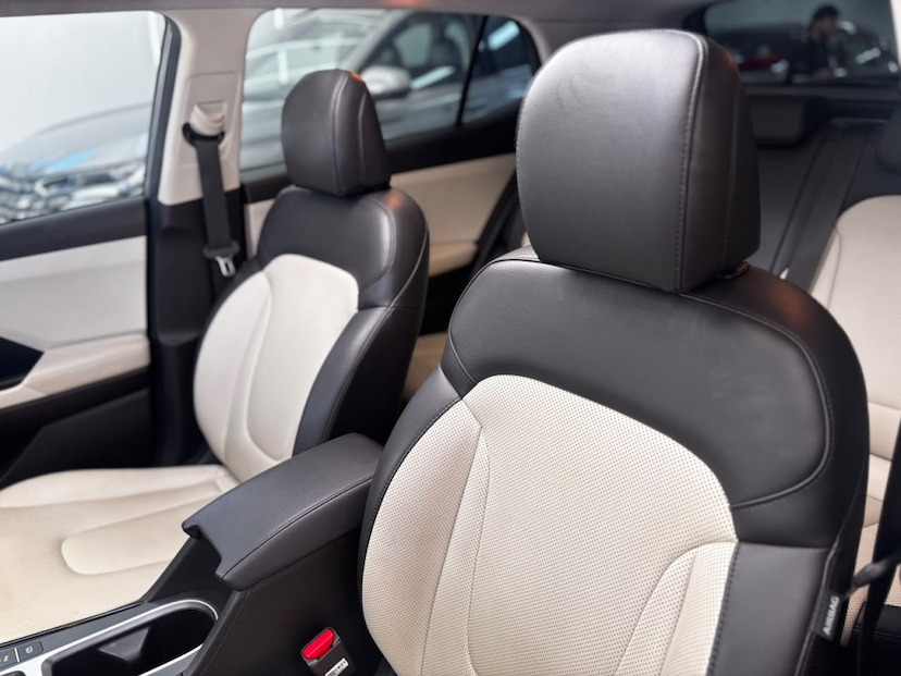 Foto do veículo HYUNDAI CRETA 2.0 FLEX ULTIMATE AUTOMÁTICO 2022 39.734 KM 133.777,00