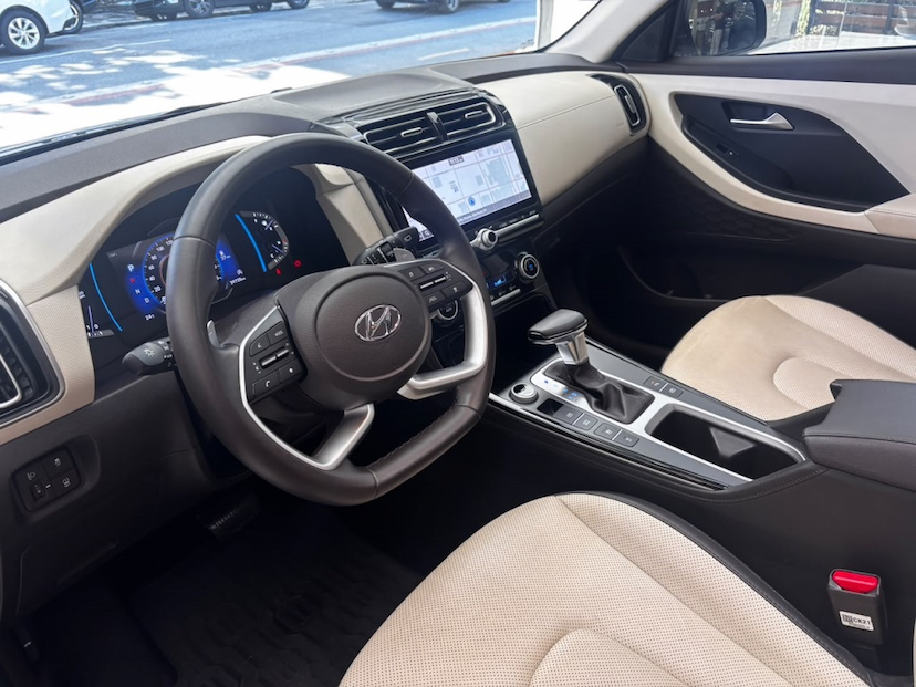 Foto do veículo HYUNDAI CRETA 2.0 FLEX ULTIMATE AUTOMÁTICO 2022 39.734 KM 133.777,00