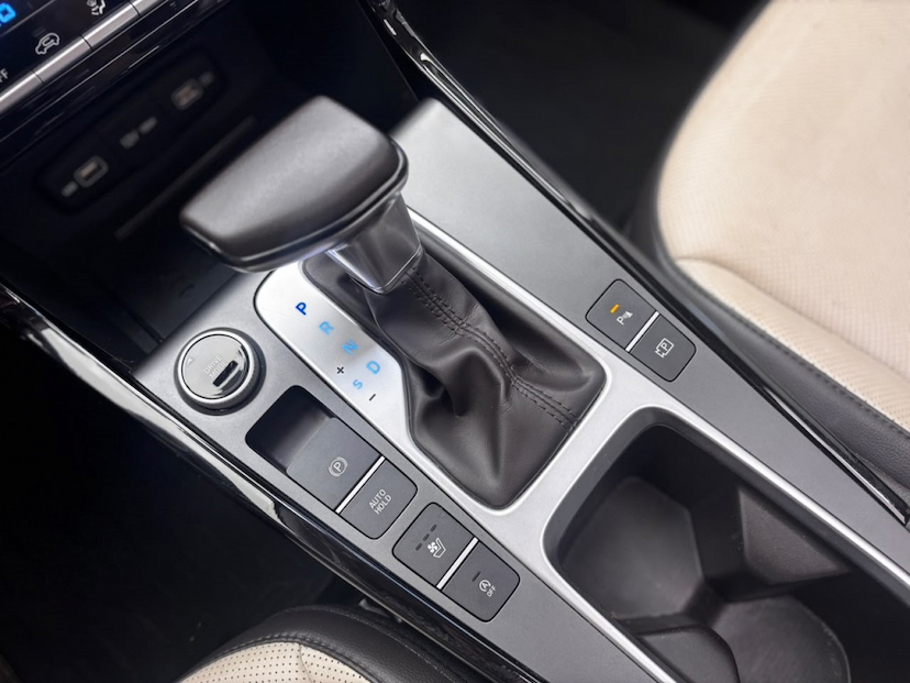Foto do veículo HYUNDAI CRETA 2.0 FLEX ULTIMATE AUTOMÁTICO 2022 39.734 KM 133.777,00