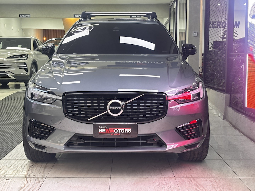 Foto do veículo VOLVO XC60 2.0 T8 HYBRID R-DESIGN AWD GEARTRONIC 2021 60.467 KM 207.777,00