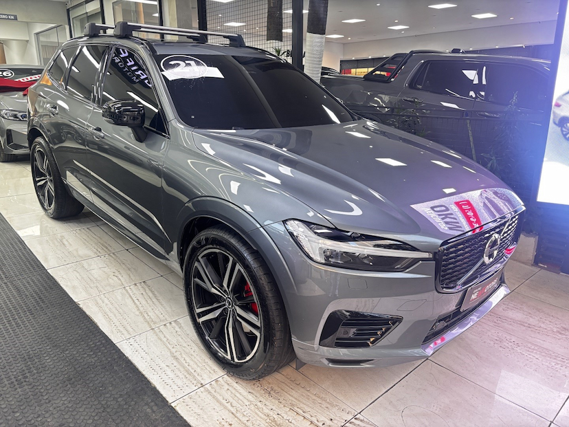 Foto do veículo VOLVO XC60 2.0 T8 HYBRID R-DESIGN AWD GEARTRONIC 2021 60.467 KM 207.777,00