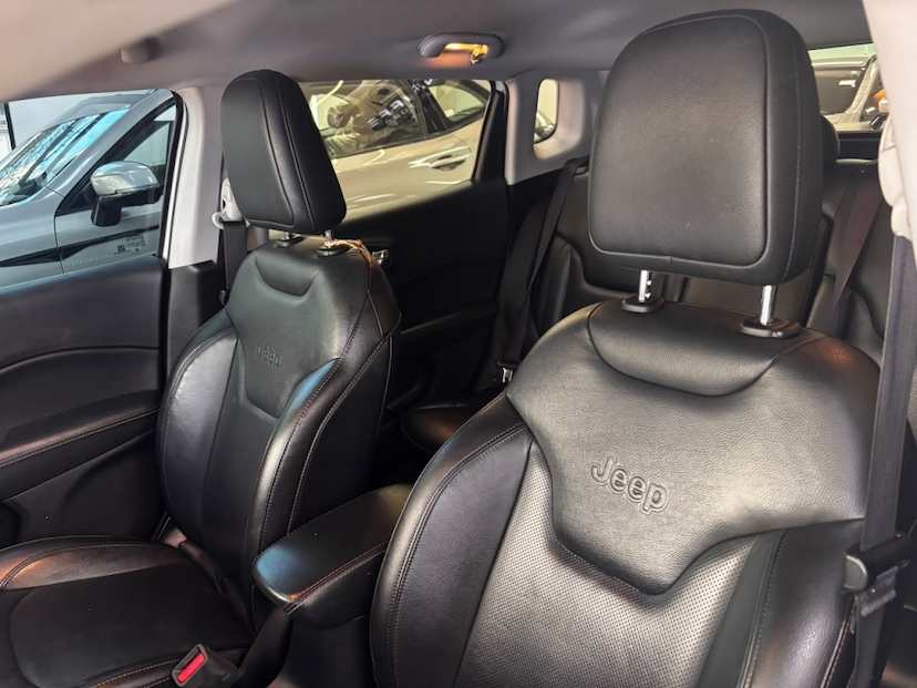 Foto do veículo JEEP COMPASS 2.0 16V DIESEL LONGITUDE 4X4 AUTOMÁTICO 2021 59.770 KM 116.777,00