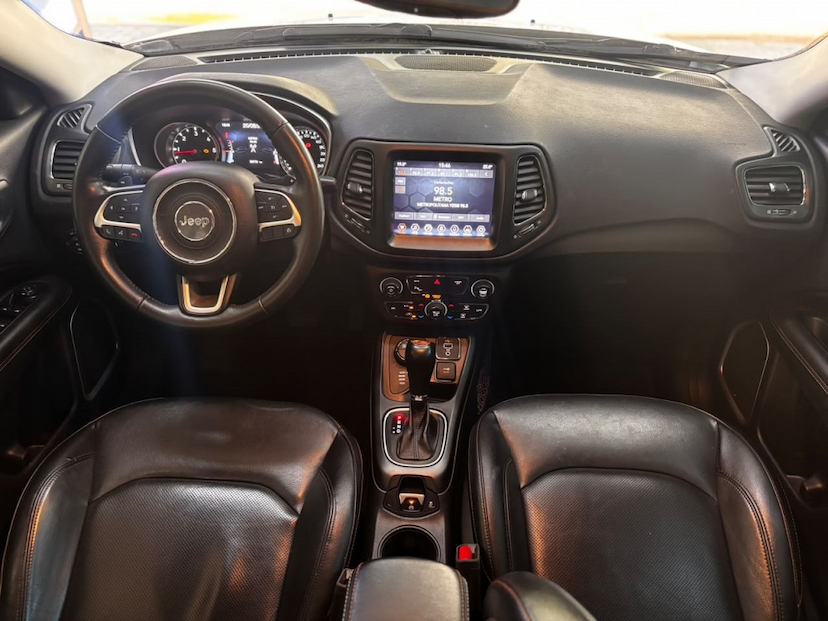 Foto do veículo JEEP COMPASS 2.0 16V DIESEL LONGITUDE 4X4 AUTOMÁTICO 2021 59.770 KM 116.777,00