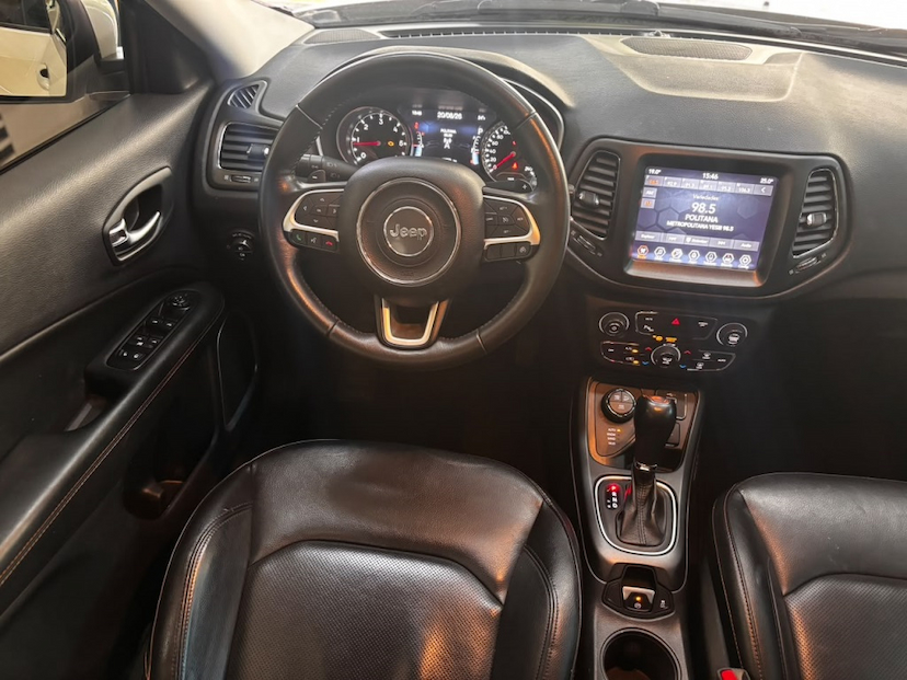 Foto do veículo JEEP COMPASS 2.0 16V DIESEL LONGITUDE 4X4 AUTOMÁTICO 2021 59.770 KM 116.777,00