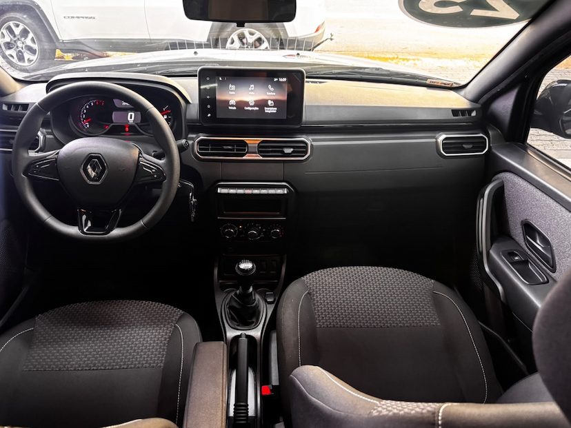 Foto do veículo RENAULT OROCH 1.6 16V SCE FLEX INTENSE MANUAL 2025 37.897 KM 108.777,00