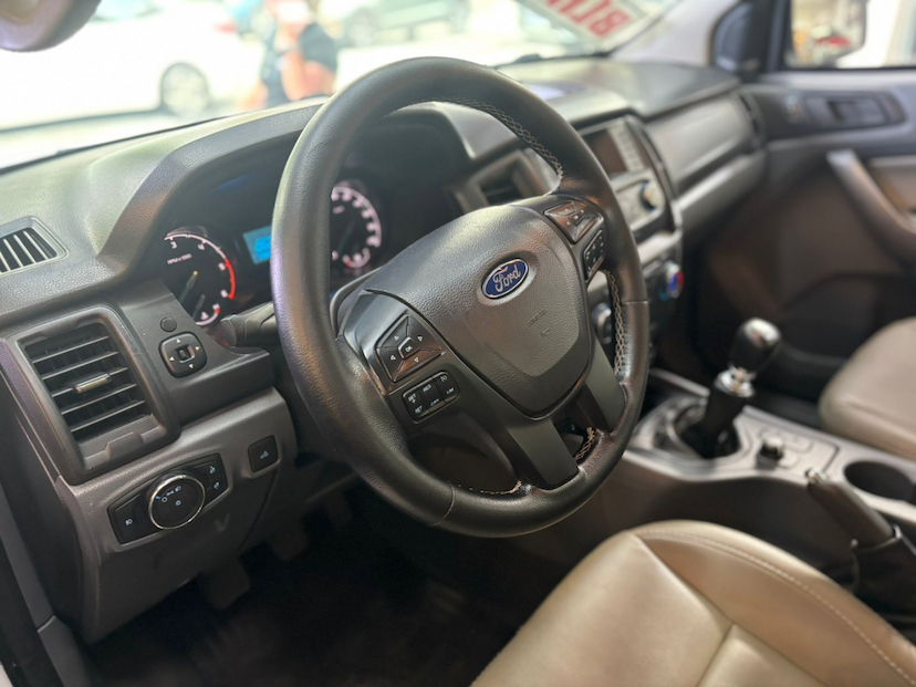 Foto do veículo FORD RANGER 2.2 XLS 4X4 CD 16V DIESEL 4P MANUAL 2018 80.416 KM 98.777,00