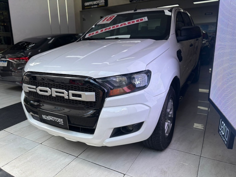 Foto do veículo FORD RANGER 2.2 XLS 4X4 CD 16V DIESEL 4P MANUAL 2018 80.416 KM 98.777,00