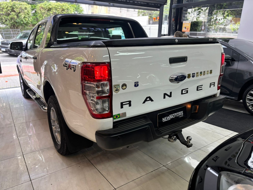 Foto do veículo FORD RANGER 2.2 XLS 4X4 CD 16V DIESEL 4P MANUAL 2018 80.416 KM 98.777,00