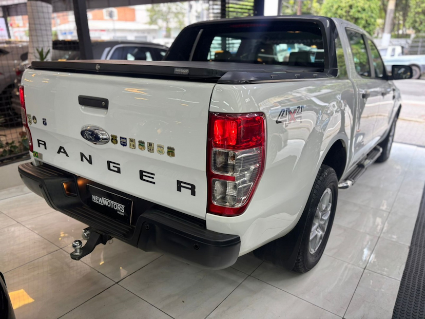 Foto do veículo FORD RANGER 2.2 XLS 4X4 CD 16V DIESEL 4P MANUAL 2018 80.416 KM 98.777,00