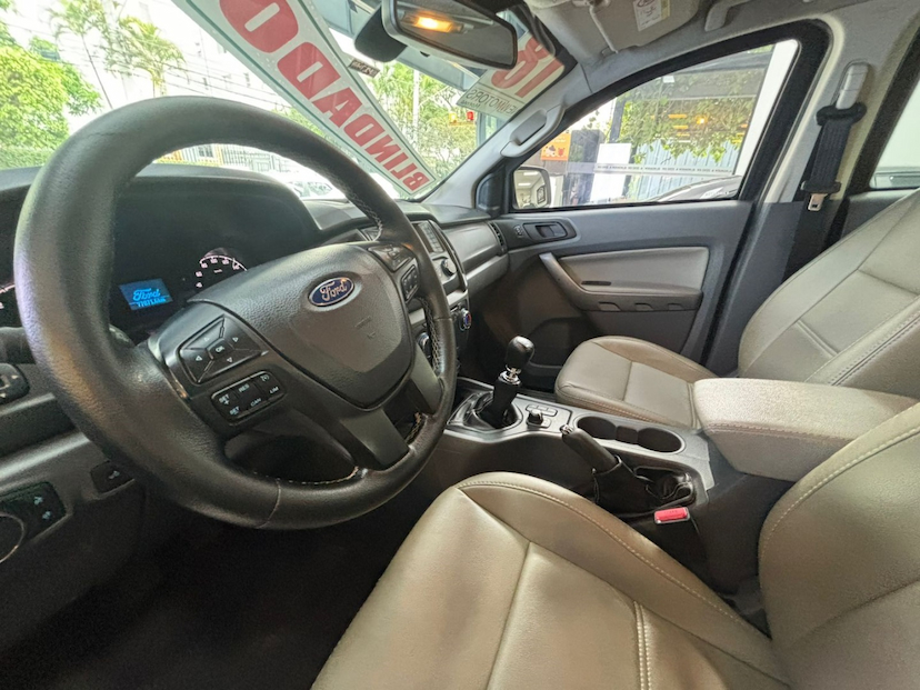 Foto do veículo FORD RANGER 2.2 XLS 4X4 CD 16V DIESEL 4P MANUAL 2018 80.416 KM 98.777,00
