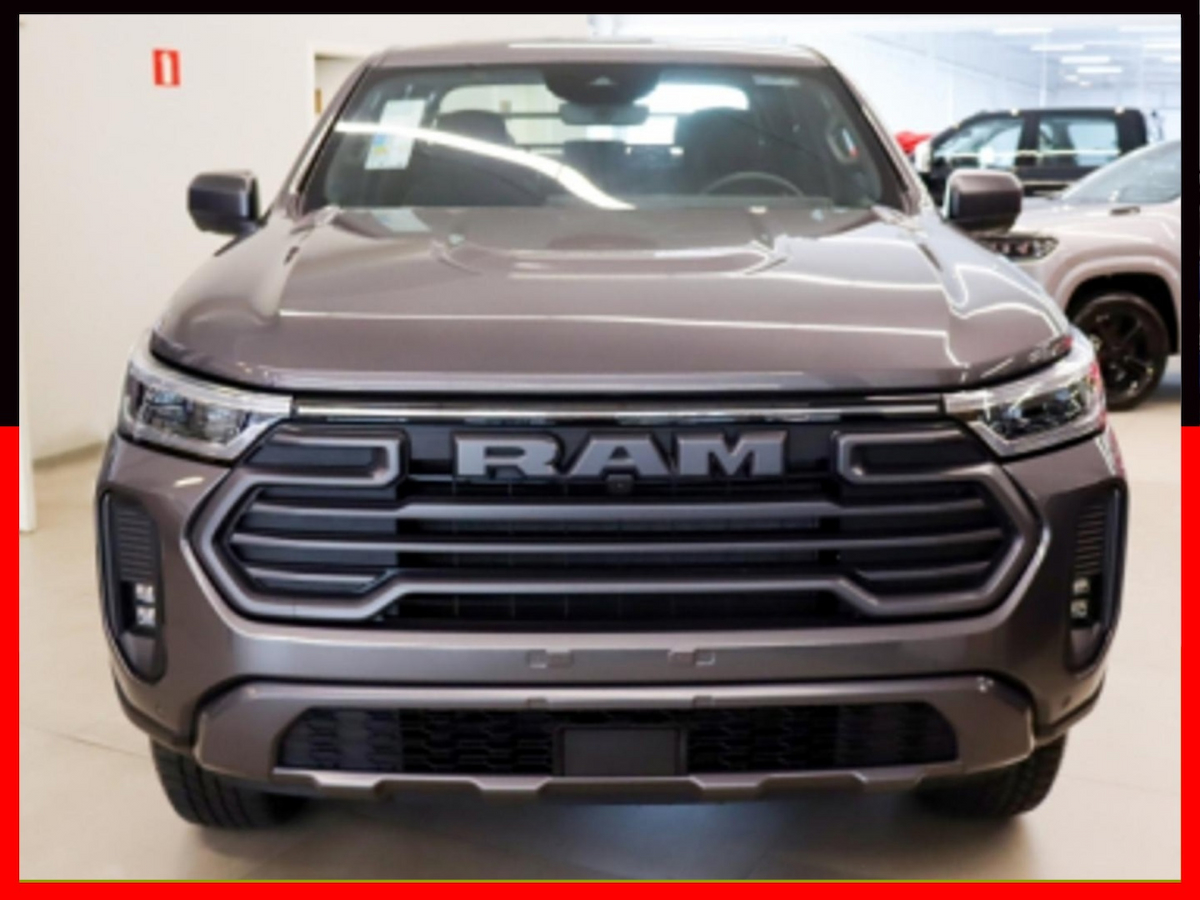 Foto do veículo RAM DAKOTA 2.2 TURBO DIESEL LARAMIE NIGHT EDITION 4X4 AUTOMÁTICO 2026/2026 0 KM R$ 280.900,00