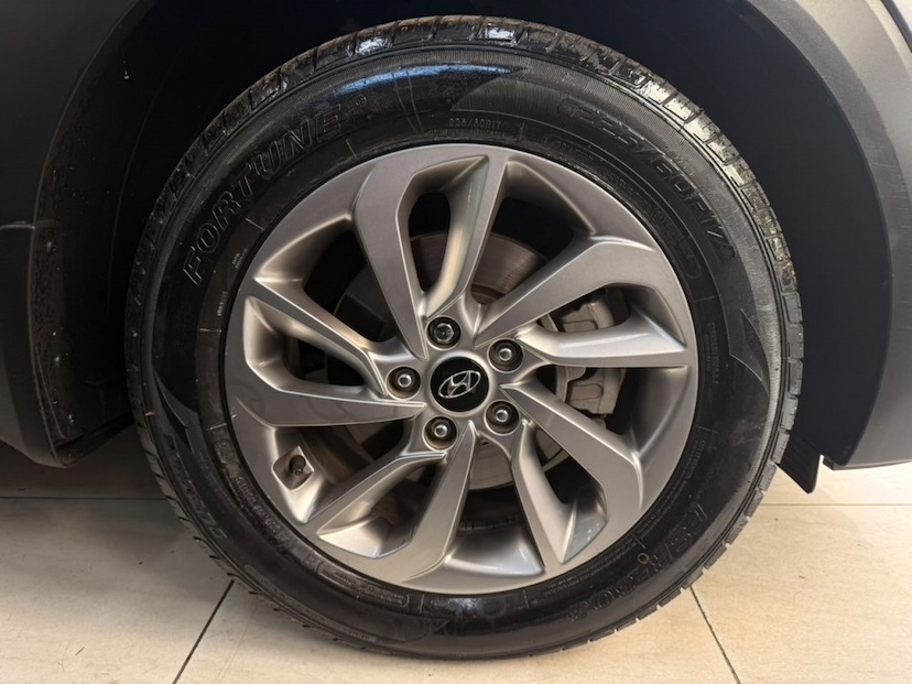 Foto do veículo HYUNDAI TUCSON 1.6 16V T-GDI GASOLINA GLS ECOSHIFT 2019 79.857 KM 101.777,00