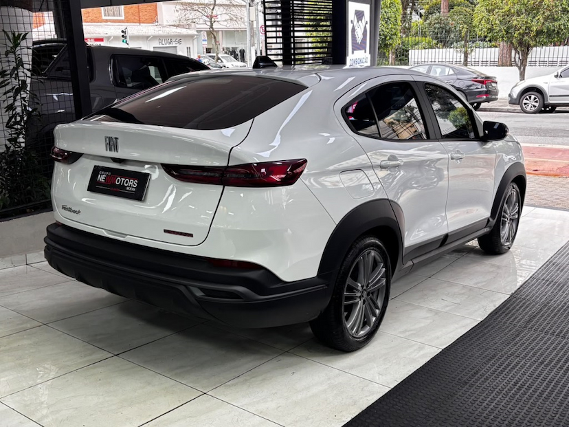 Foto do veículo FIAT FASTBACK 1.0 TURBO 200 FLEX CVT 2025 14.293 KM 108.777,00