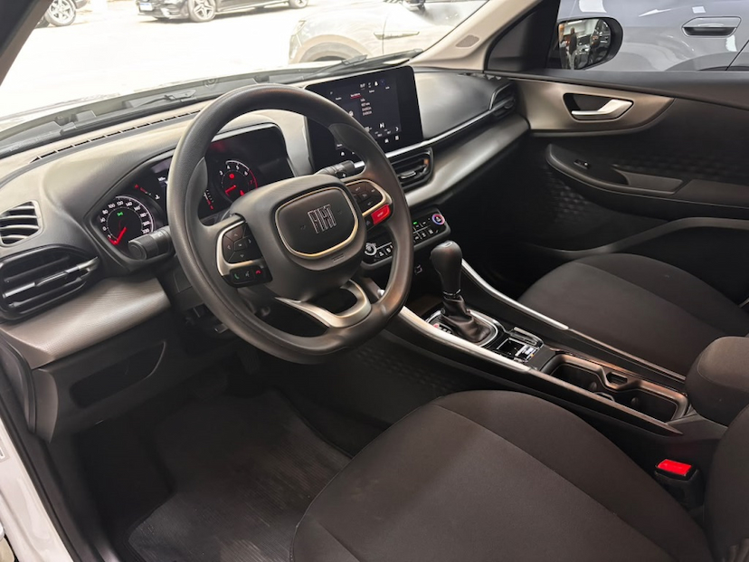 Foto do veículo FIAT FASTBACK 1.0 TURBO 200 FLEX CVT 2025 14.293 KM 108.777,00