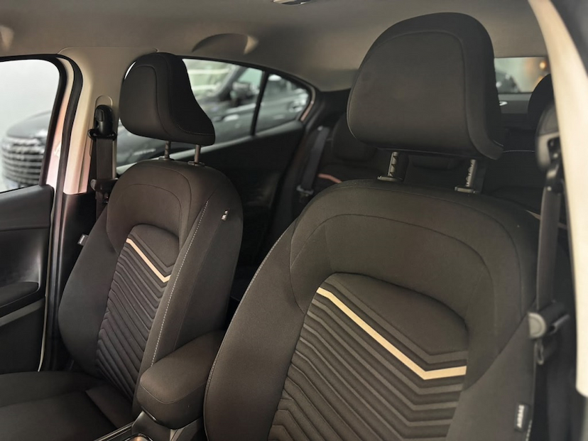 Foto do veículo FIAT FASTBACK 1.0 TURBO 200 FLEX CVT 2025 14.293 KM 108.777,00