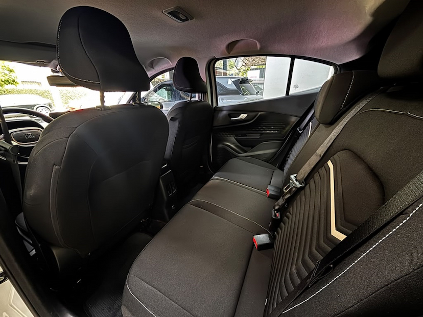 Foto do veículo FIAT FASTBACK 1.0 TURBO 200 FLEX CVT 2025 14.293 KM 108.777,00