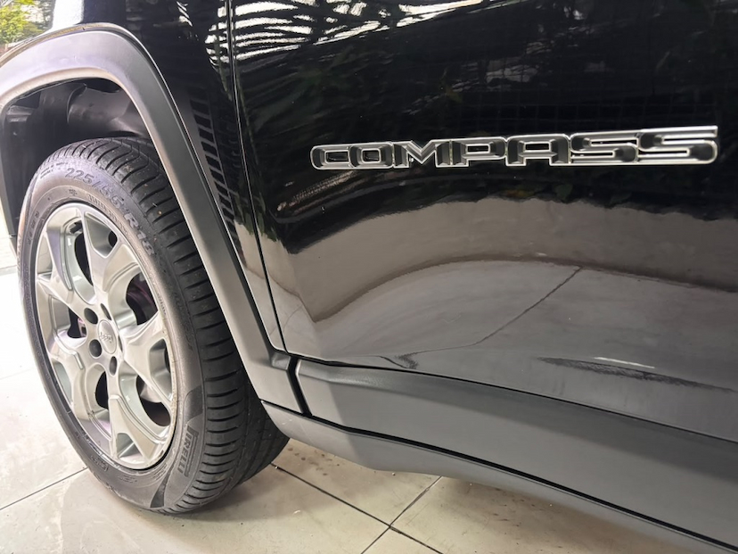 Foto do veículo JEEP COMPASS 2.0 16V DIESEL LIMITED 4X4 AUTOMÁTICO 2021 63.751 KM 114.777,00