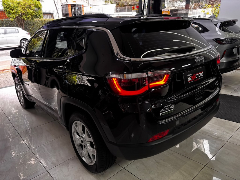 Foto do veículo JEEP COMPASS 2.0 16V DIESEL LIMITED 4X4 AUTOMÁTICO 2021 63.751 KM 114.777,00