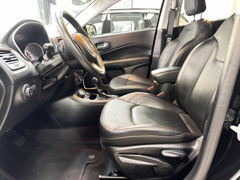 Foto do veículo JEEP COMPASS 2.0 16V DIESEL LIMITED 4X4 AUTOMÁTICO 2021 63.751 KM 114.777,00