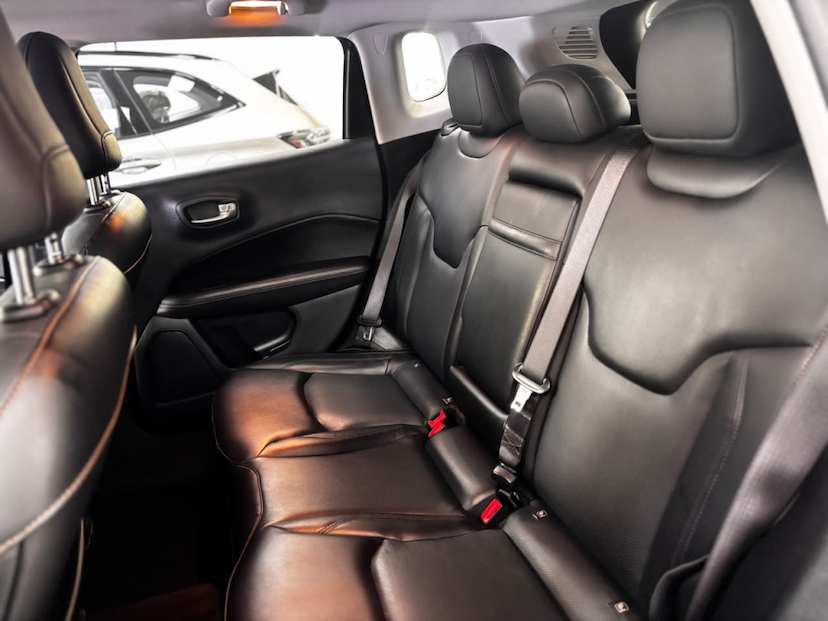 Foto do veículo JEEP COMPASS 2.0 16V DIESEL LIMITED 4X4 AUTOMÁTICO 2021 63.751 KM 114.777,00