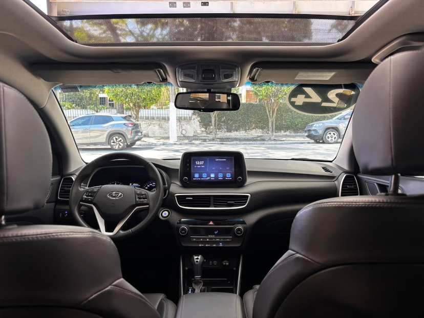 Foto do veículo HYUNDAI TUCSON 1.6 16V T-GDI GASOLINA LIMITED ECOSHIFT 2024 19.866 KM 153.777,00