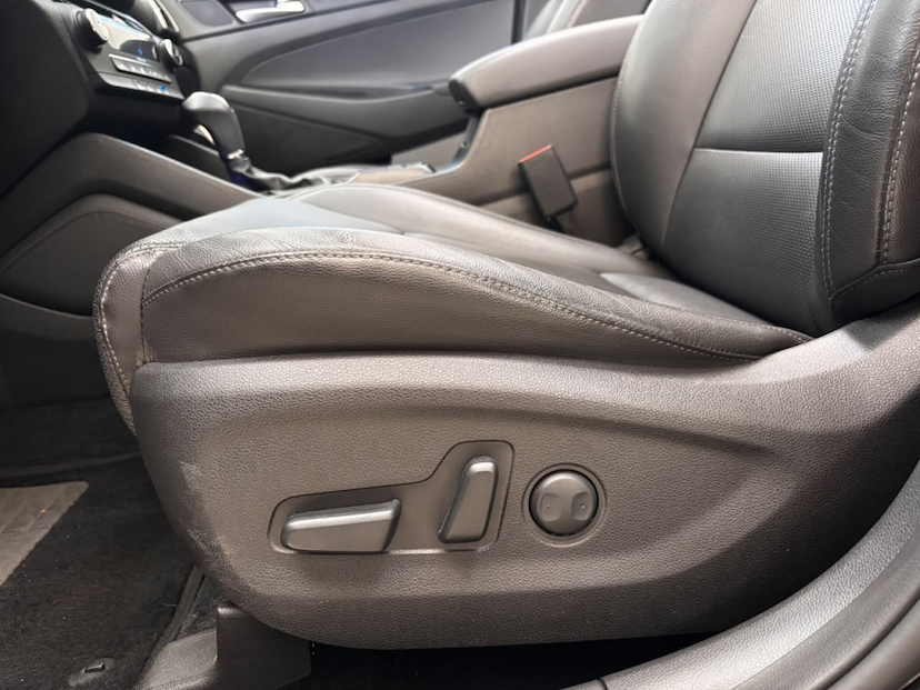 Foto do veículo HYUNDAI TUCSON 1.6 16V T-GDI GASOLINA LIMITED ECOSHIFT 2024 19.866 KM 153.777,00