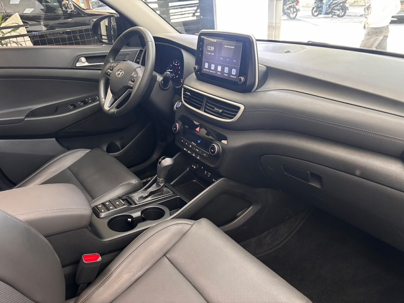 Foto do veículo HYUNDAI TUCSON 1.6 16V T-GDI GASOLINA LIMITED ECOSHIFT 2024 19.866 KM 153.777,00