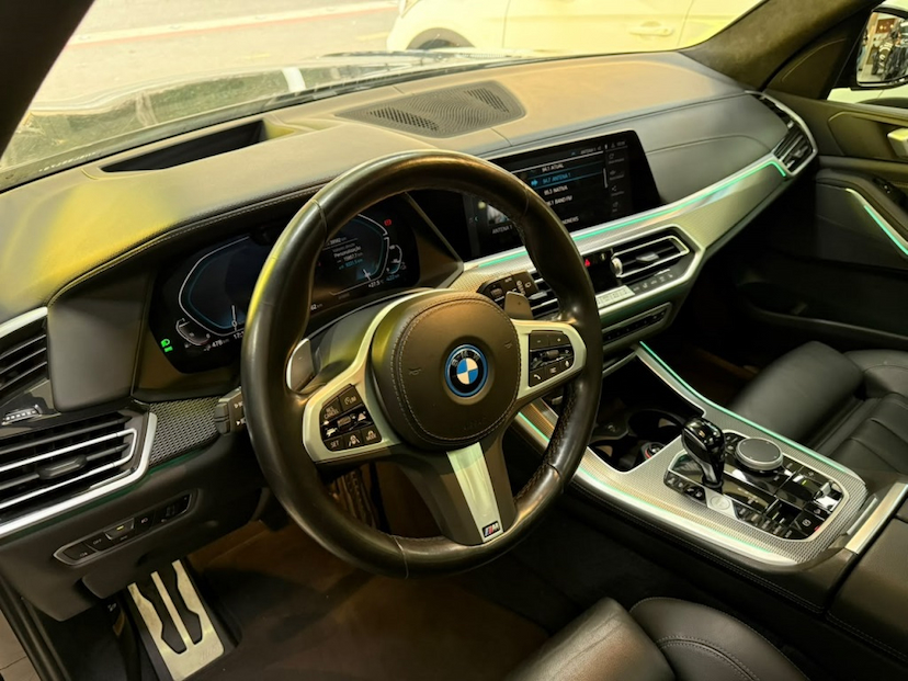 Foto do veículo BMW X5 3.0 I6 TURBO HÍBRIDO XDRIVE45E M SPORT AUTOMÁTICO 2022 39.847 KM 354.777,00