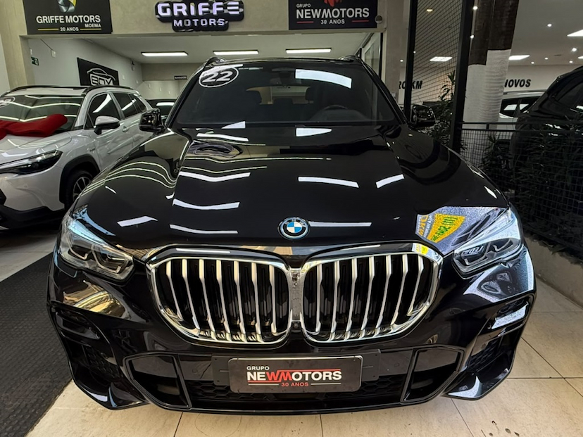 Foto do veículo BMW X5 3.0 I6 TURBO HÍBRIDO XDRIVE45E M SPORT AUTOMÁTICO 2022 39.847 KM 354.777,00