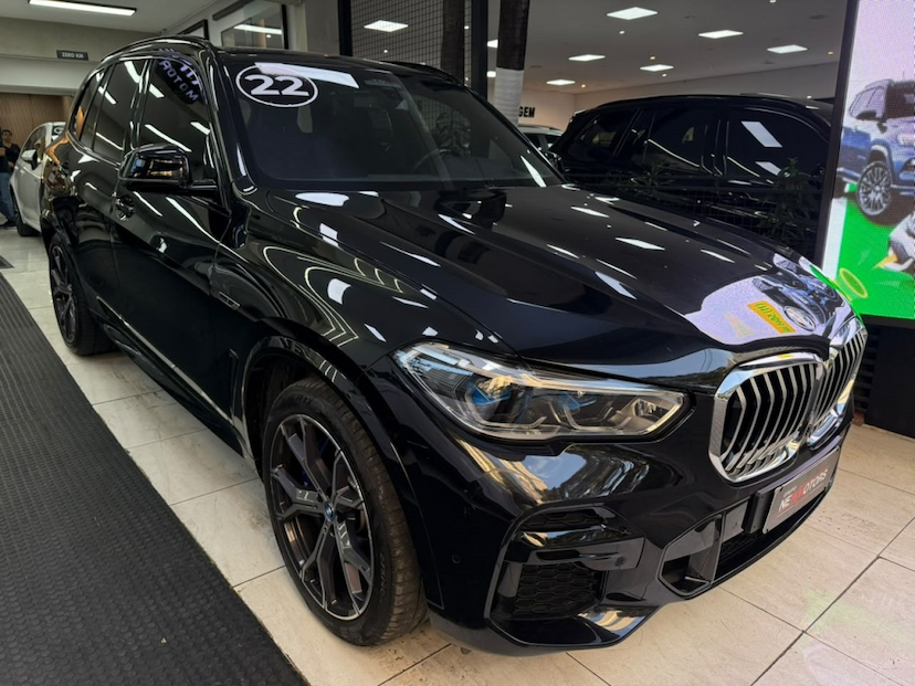 Foto do veículo BMW X5 3.0 I6 TURBO HÍBRIDO XDRIVE45E M SPORT AUTOMÁTICO 2022 39.847 KM 354.777,00