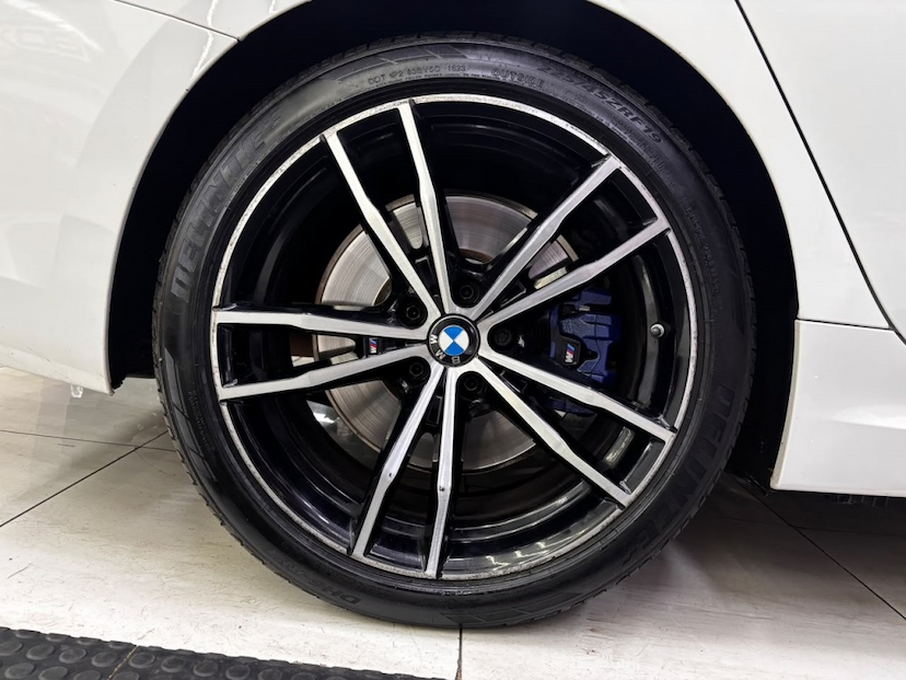 Foto do veículo BMW 330E 2.0 16V TURBO HÍBRIDO M SPORT AUTOMÁTICO 2020 55.222 KM 211.777,00