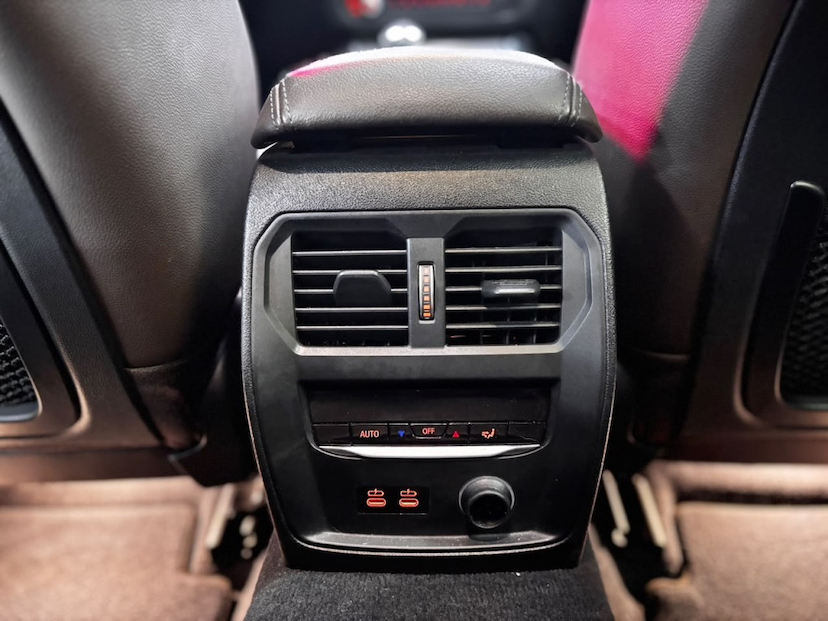 Foto do veículo BMW 330E 2.0 16V TURBO HÍBRIDO M SPORT AUTOMÁTICO 2020 55.222 KM 211.777,00