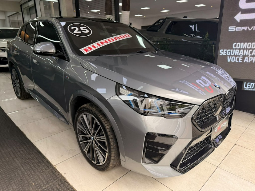 Foto do veículo BMW X2 2.0 TURBO GASOLINA XDRIVE20I M SPORT STEPTRONIC 2025 9.906 KM 465.777,00