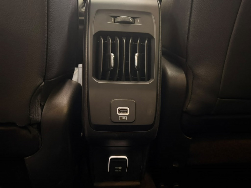 Foto do veículo JEEP COMPASS 1.3 T270 TURBO FLEX LIMITED AT6 2022 42.600 KM 127.777,00