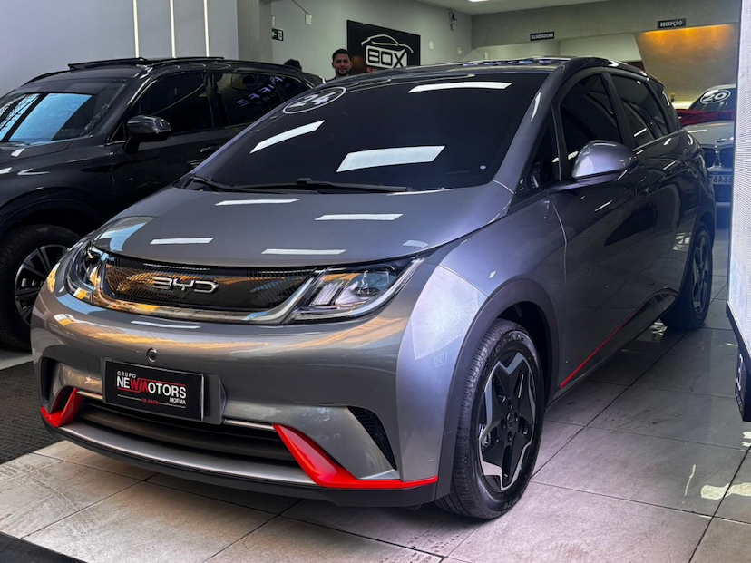 Foto do veículo BYD DOLPHIN 44,9 KW ELÉTRICO GS 2024 18.200 KM 127.777,00