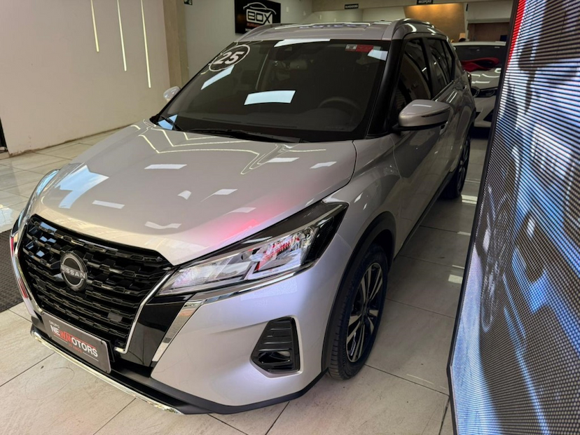 Foto do veículo NISSAN KICKS PLAY 1.6 16V FLEXSTART ADVANCE PLUS XTRONIC 2025 27.500 KM 121.777,00
